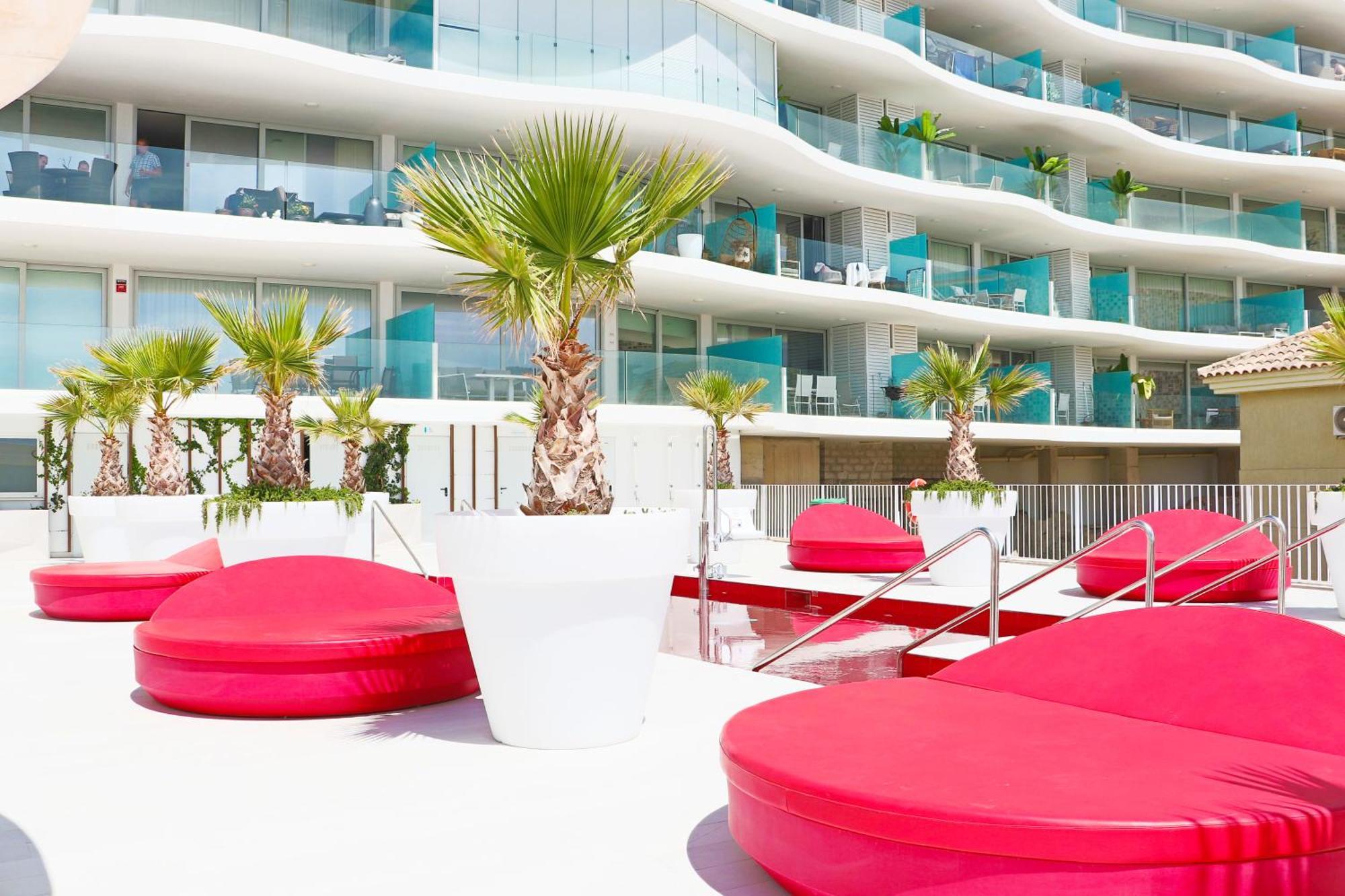 Fantastic Apartment In The Wave Just Steps From Carvajal Beach - Pool And Free Parking Fuengirola Exterior foto